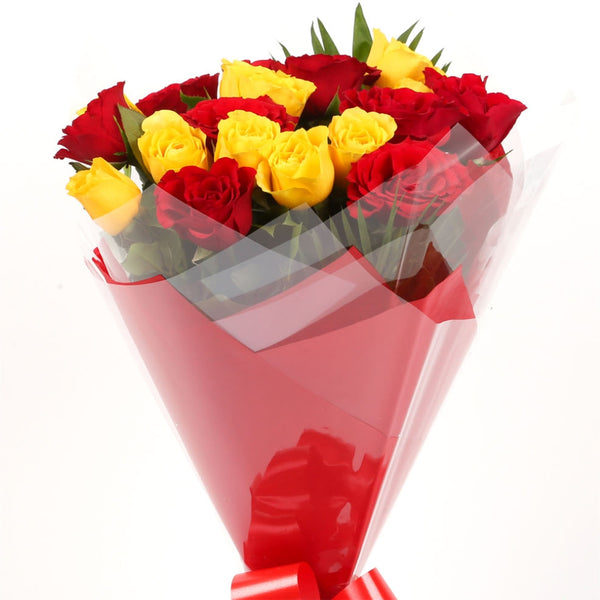 20 Blush Yellow & Red & Roses